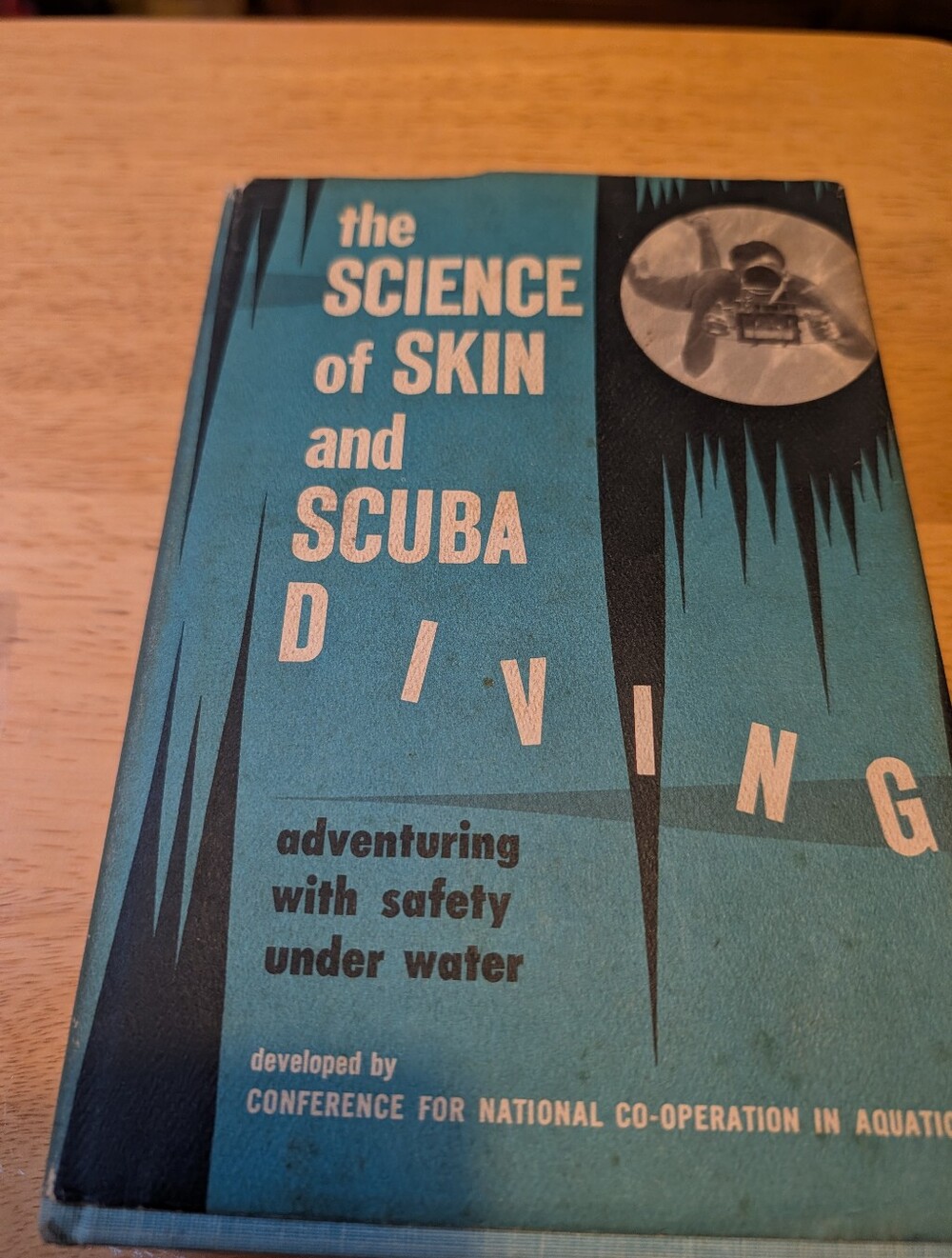 Bernard E. Empleton, (Editor)THE SCIENCE OF SKIN AND SCUBA DIVING; Adventuryin